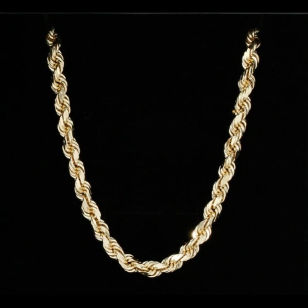 Gorgeous 14k Gold Filled Rope Chain 24”